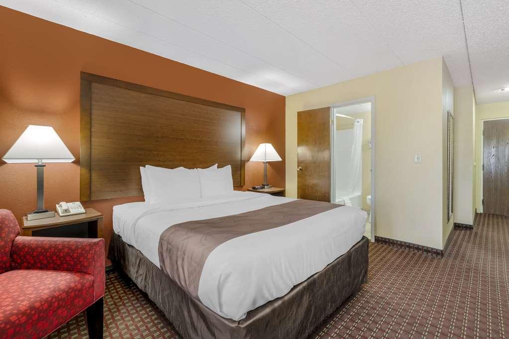 Quality Inn & Suites Lincoln Room photo