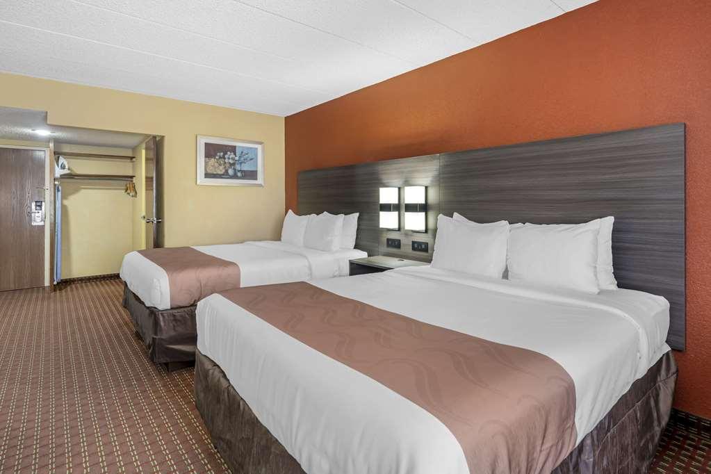 Quality Inn & Suites Lincoln Room photo