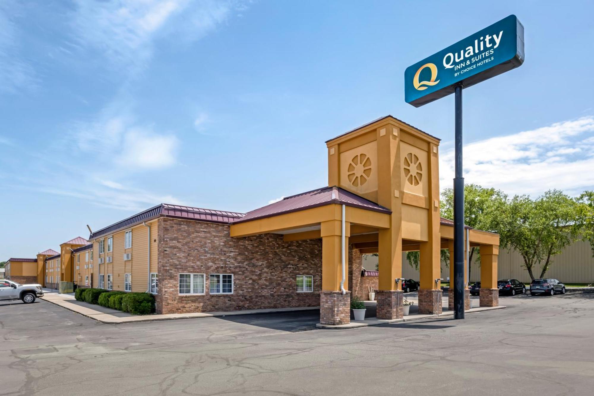 Quality Inn & Suites Lincoln Exterior photo