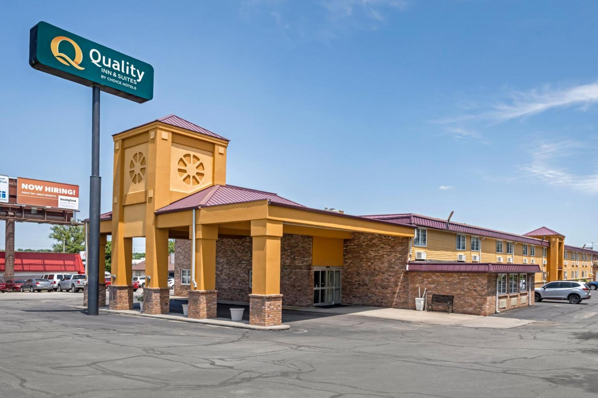 Quality Inn & Suites Lincoln Exterior photo